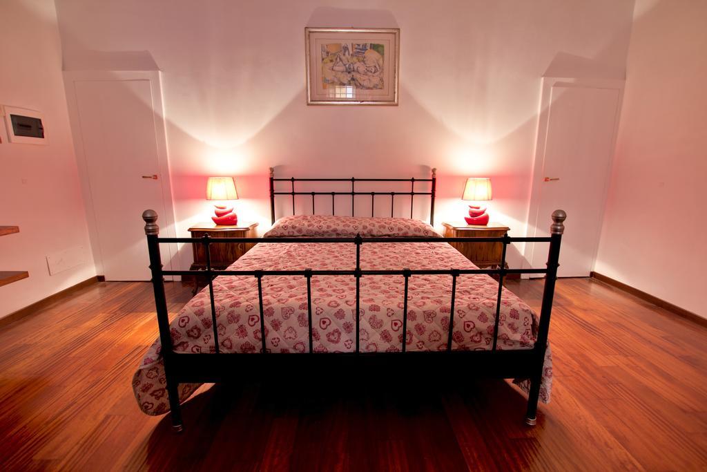 רומא Santacroce Guest House חדר תמונה