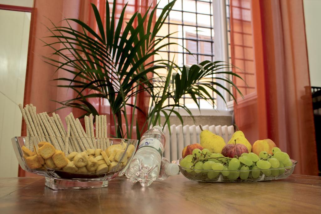 רומא Santacroce Guest House חדר תמונה