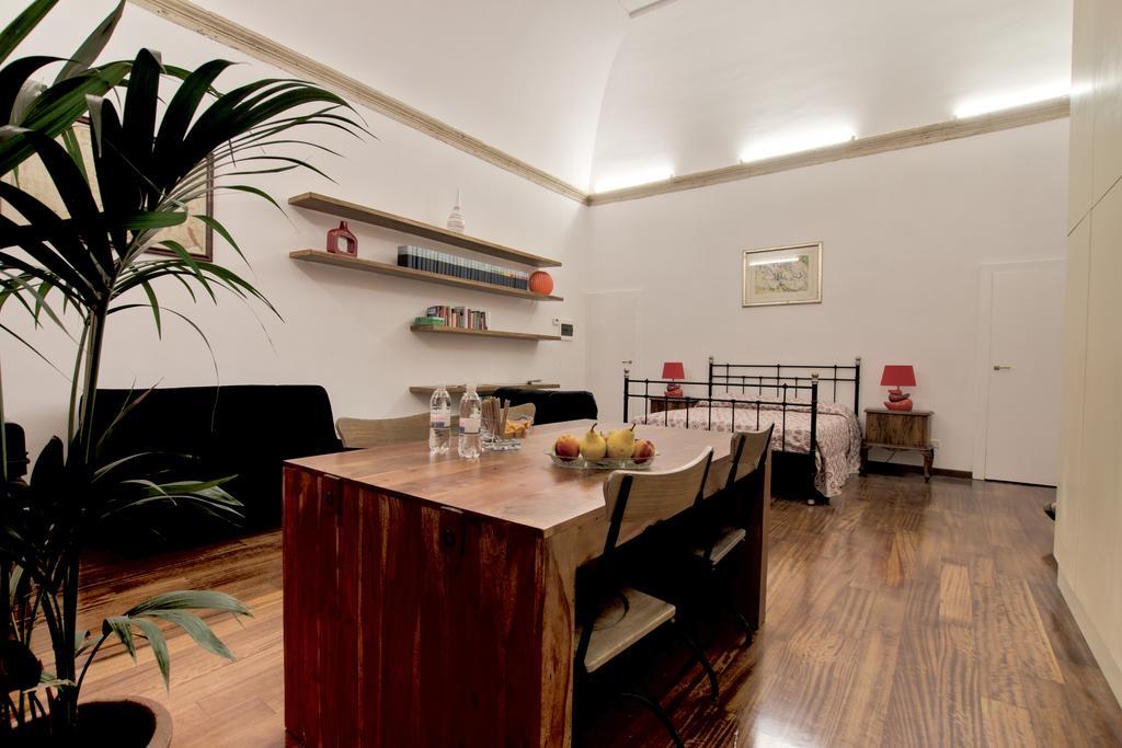 רומא Santacroce Guest House חדר תמונה